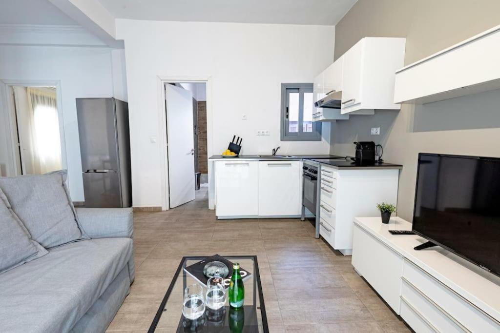 Athens Tower 2 Bedroom Apartment By Superhost Hub ภายนอก รูปภาพ